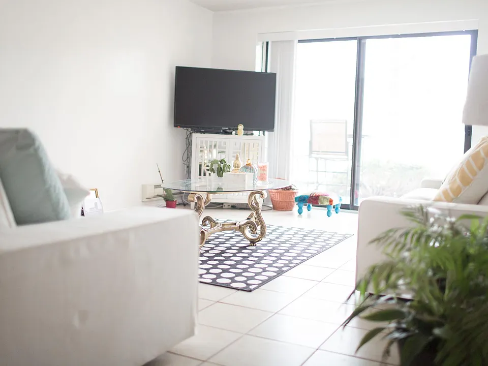 $1295/ MO. INCLUDES GAS HEAT, WATER AND SEWER, AND GARBAGE.