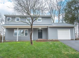 91 Clover Hill Dr, Flanders, NJ 07836