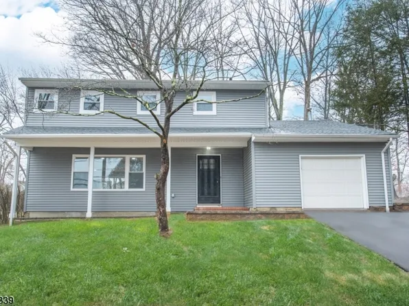 91 Clover Hill Dr, Mount Olive Twp., NJ 07836