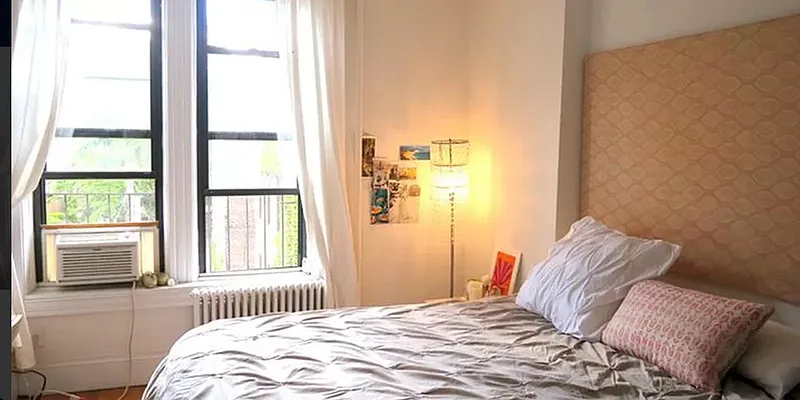 Rented by Metropolitan Realty | media 2