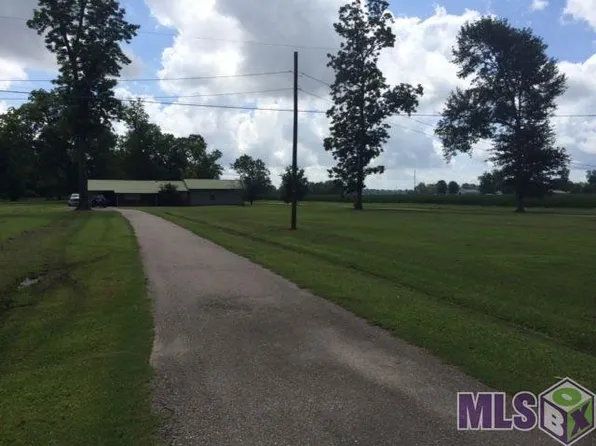 5242 Poydras Bayou Dr, Port Allen, LA 70767