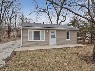 9401 Grand Ave, Kansas City, MO 64114