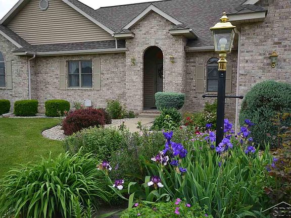4th image of 4652 Persimmon Dr