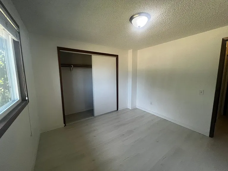 Adorable 2 Bedroom in Lynden! — Photo 13