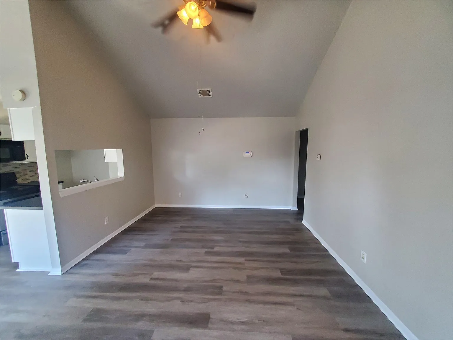 2 bed, 1.0 bath, 808 sqft, $1,450 — Photo 2