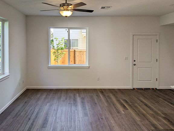 4th image of 2140-2152 Trade St SE #2148