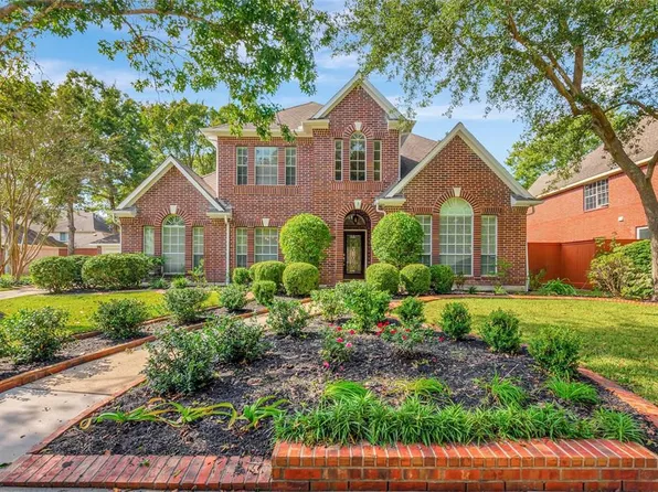 1007 Live Oak Ln, Seabrook, TX 77586