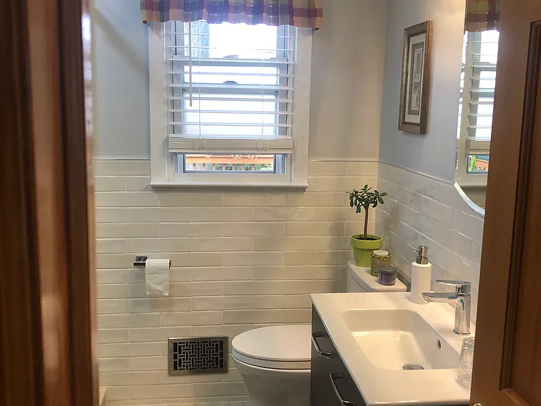 Bathroom Main Floor