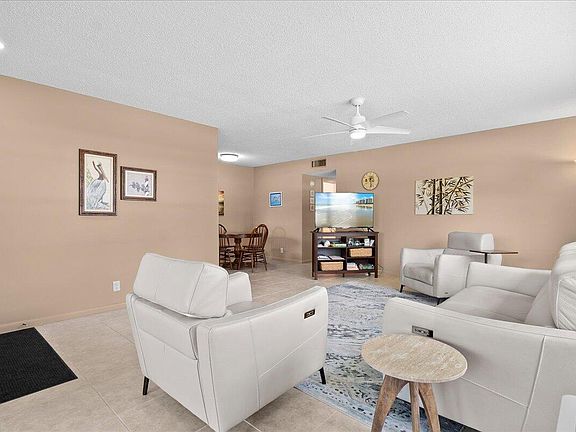 4th image of 3311 Loren Road #A