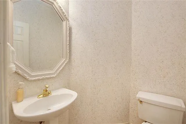 1340 Coral Dr — Photo 16
