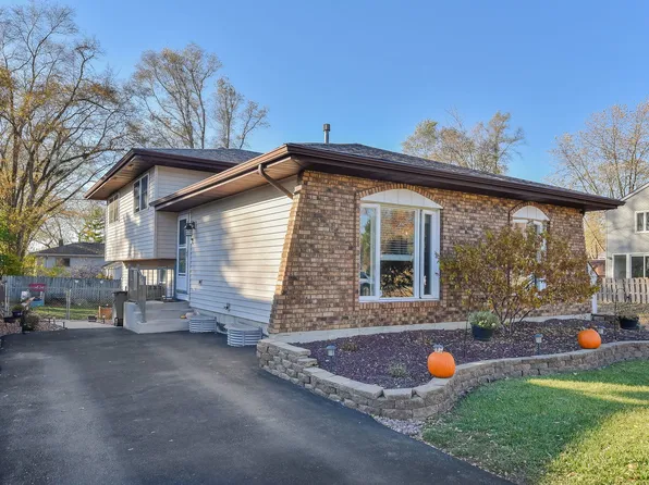 0S066 Page St, Winfield, IL 60190