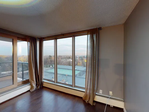 800 Saskatchewan Dr NW, Edmonton, AB T6E 4R2