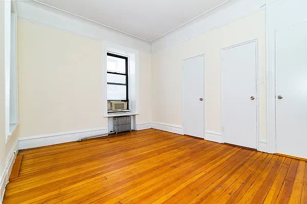 Rented by Emerson Realty NY LLC | media 9