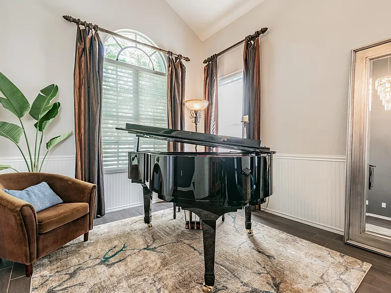 Piano Area