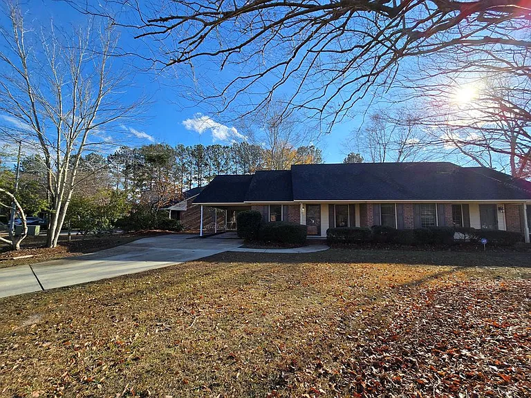 2230 Tudor St — Photo 1