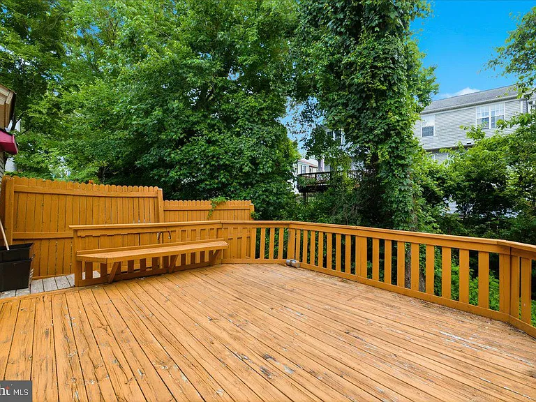 10598 Reeds Landing Cir — Photo 32