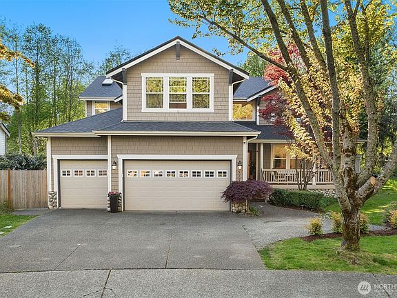 5th image of 915 Snoqualm Place