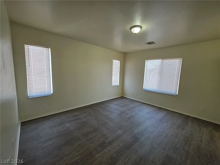 731 Emerald Idol Pl — Photo 6