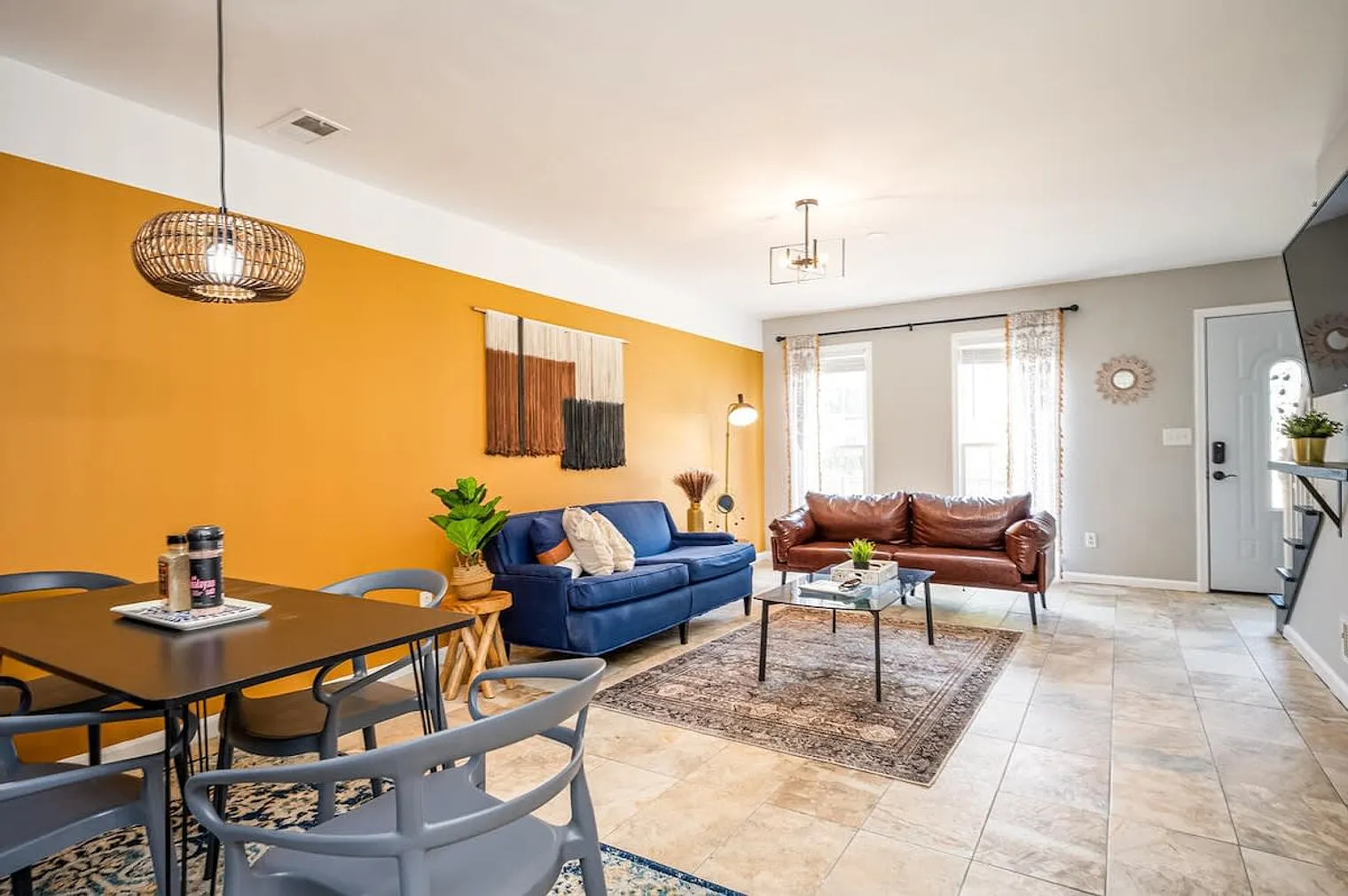 2 bed, 2.0 bath, 1194 sqft, $3,054 — Photo 1