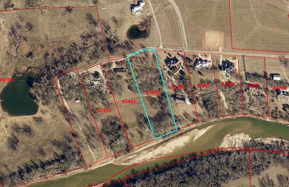 2nd image of 0 W Bluff Ln