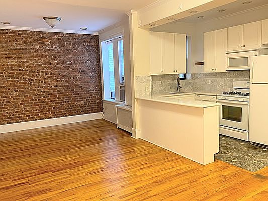 1st image of 1240 Park Ave #B5