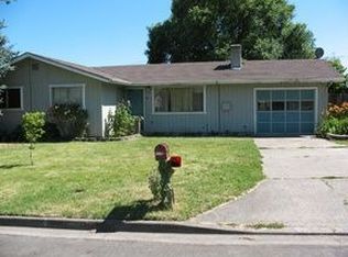 787 NW Carol Dr, Grants Pass, OR
