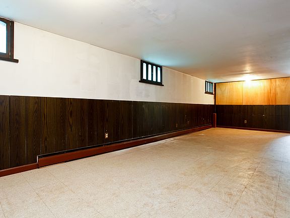 4th image of 13 Stocum Ave