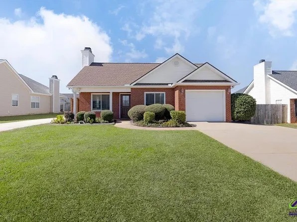 208 Stirling Bridge Dr, Warner Robins, GA 31088