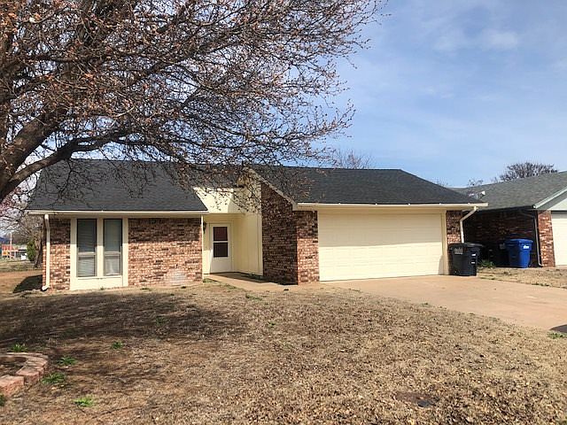 1st image of 301 S Mesa Dr