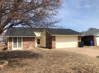 301 S Mesa Dr, Enid, OK 73703