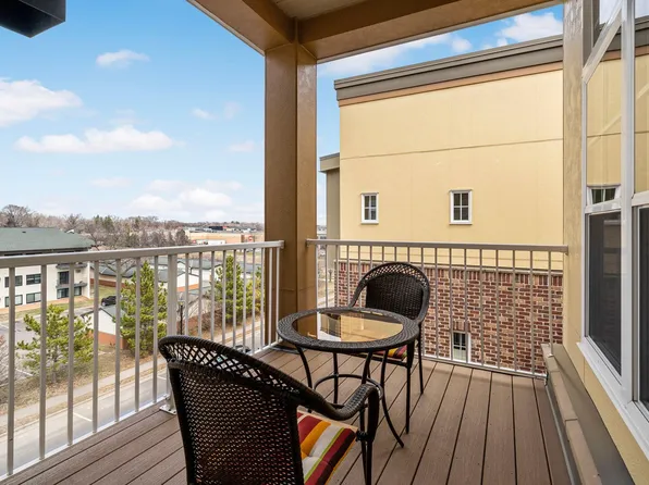 2405 39th Ave NE Unit 401, Saint Anthony, MN 55421