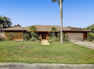 6515 Riparian Rd, Lake Worth, FL 33462