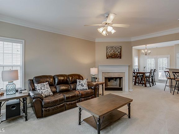 3rd image of 5210 Birch Ct