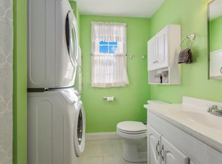 20 Railroad Ave, Rockport, MA 01966