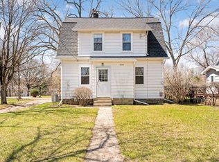 5116 Beacon Hill Rd, Minnetonka, MN 55345