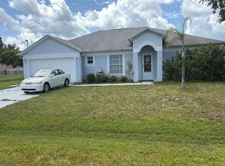 30 Fitzgerald Ln, Palm Coast, FL 32137