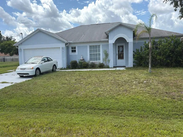 30 Fitzgerald Ln, Palm Coast, FL 32137