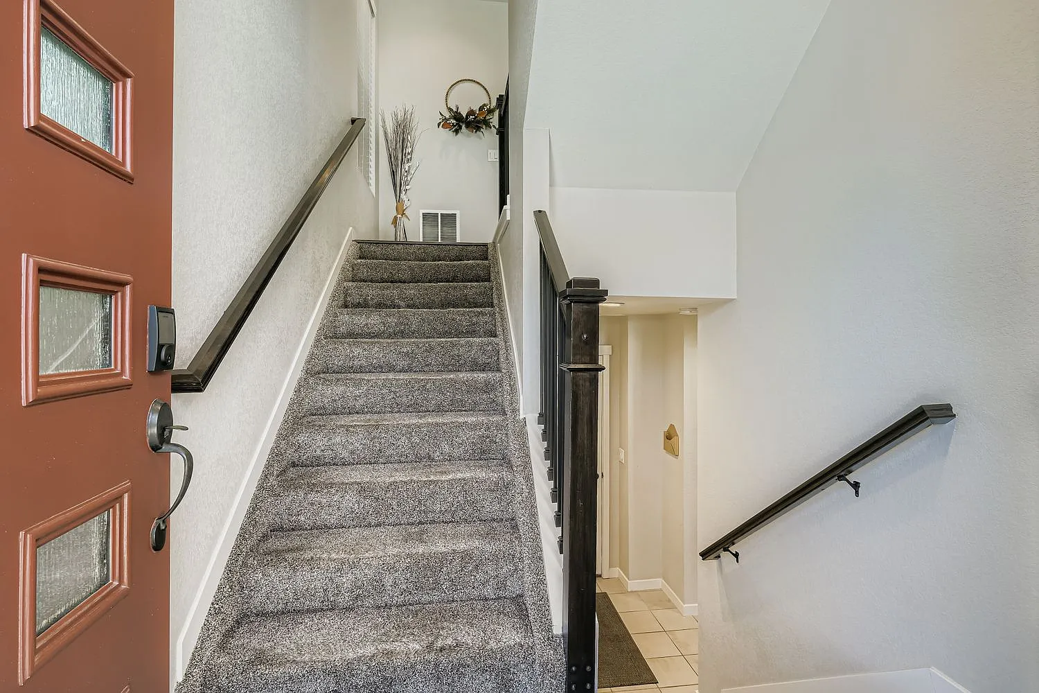 3 bed, 1988 sqft, $2,800 — Photo 3