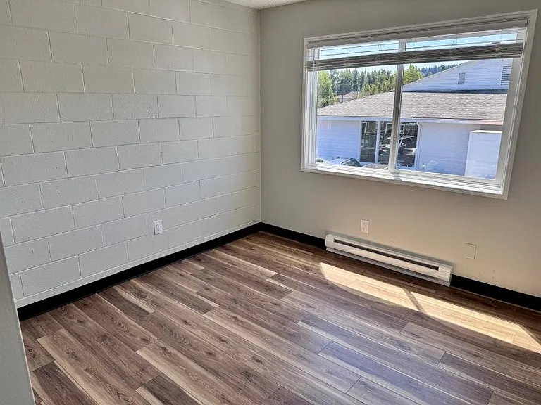 495 W Clarendon St #18 — Photo 4