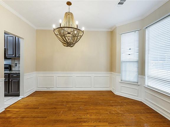 4th image of 3028 Hallman Cir SW