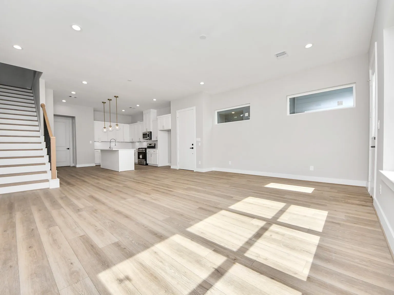 3 bed, 2.5 bath, 1757 sqft, $2,550 — Photo 4