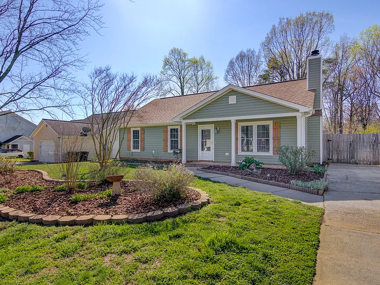 4711 Eagle Rock Rd — Photo 2
