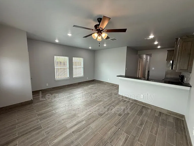 910 Fuller Ave #A — Photo 6