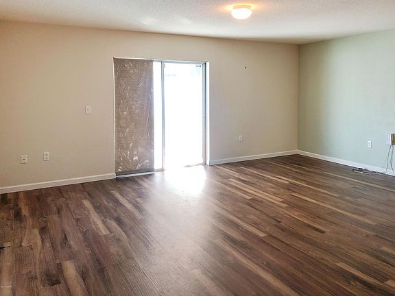 4th image of 5335 Cordgrass Bend Ln
