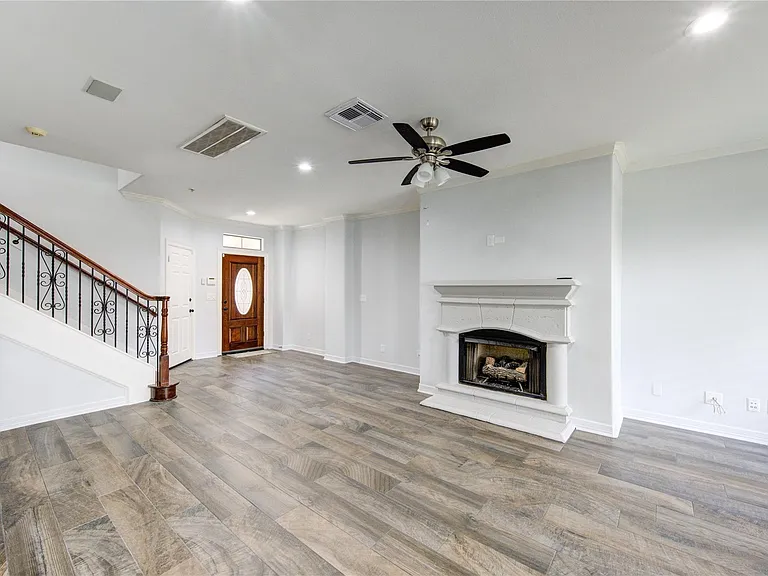 4340 Lake Walk Ct — Photo 7