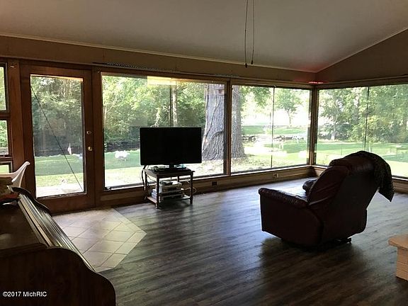 4th image of 506 Linden Ave