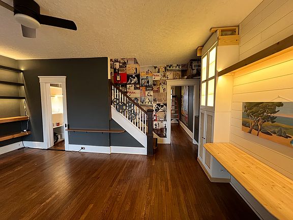 3rd image of 113 S Mulberry St #1