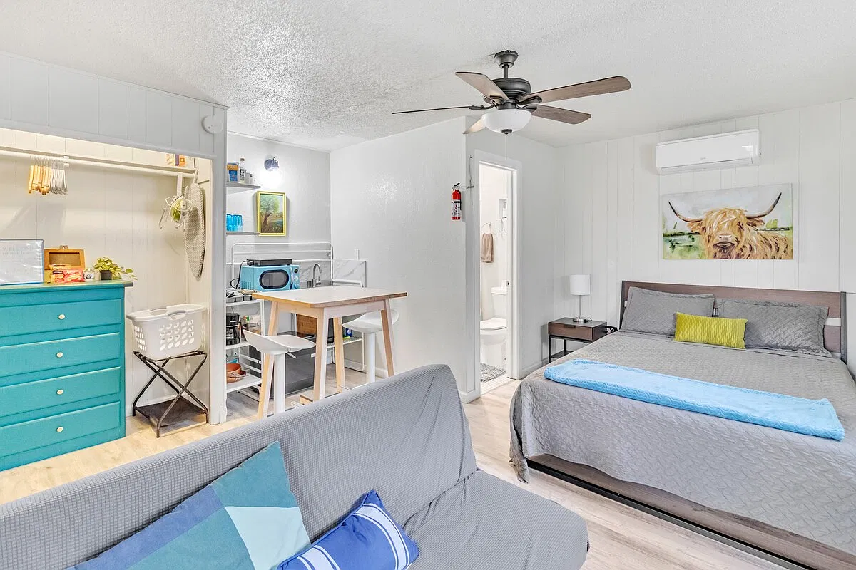 1411 & 1407 Leal St — Photo 4