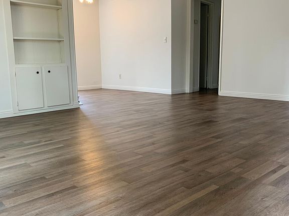 3rd image of 1-2055 Felspar St #1
