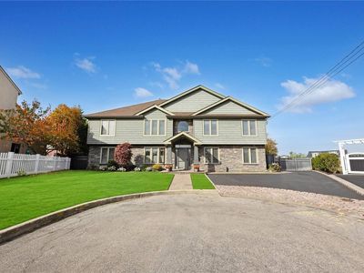 41 Shore Road, Amityville, NY, 11701